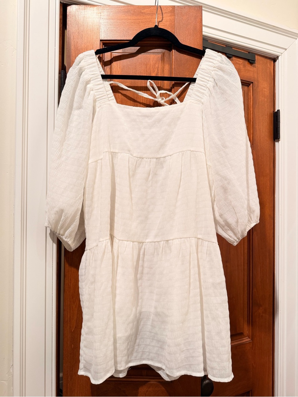 Lush Boho Women’s NWOT White Mini Dress with Puff Sleeves Size Small - Picture 2 of 3